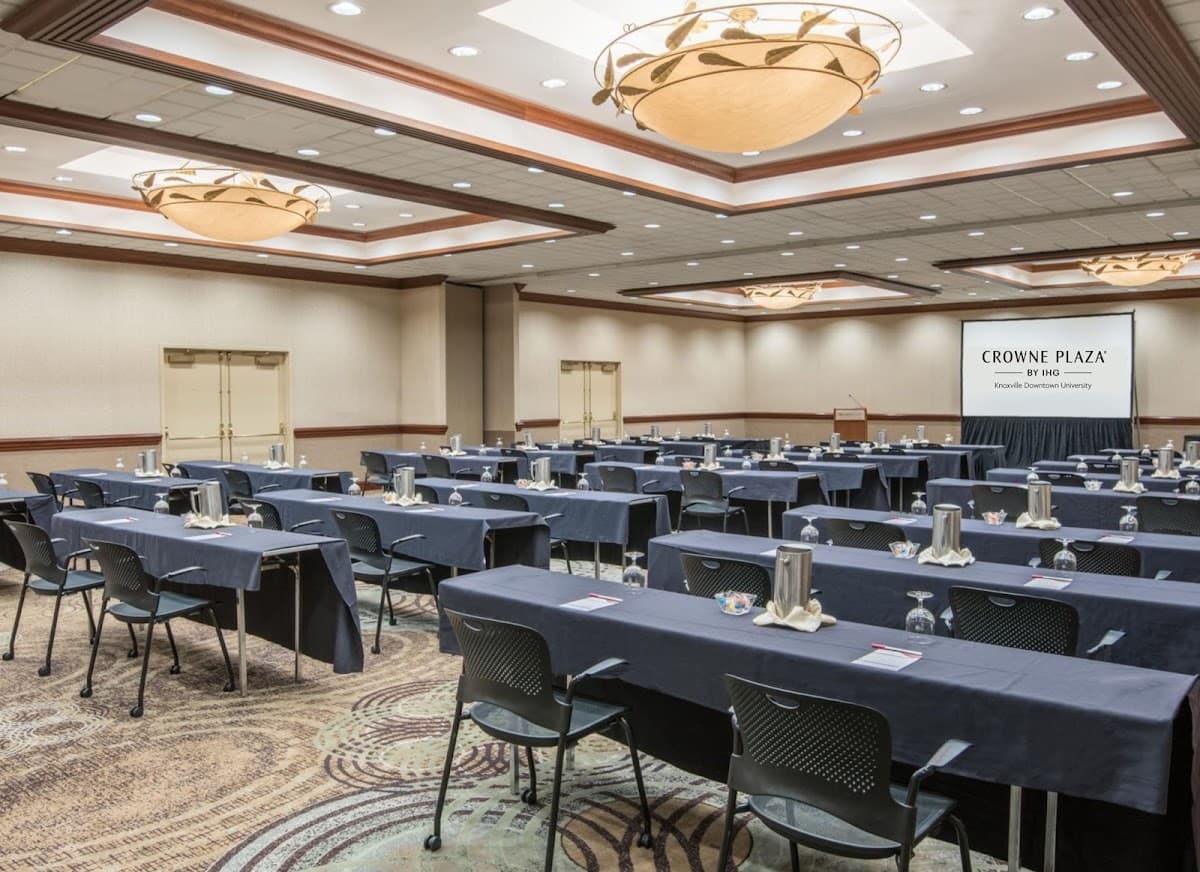 Crowne Plaza Knoxville Downtown University by IHG — photo 5
