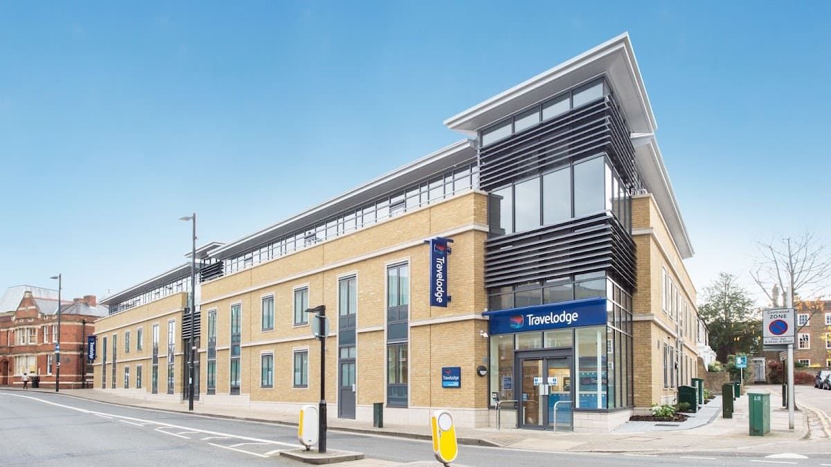 Travelodge London Richmond Central — photo 1
