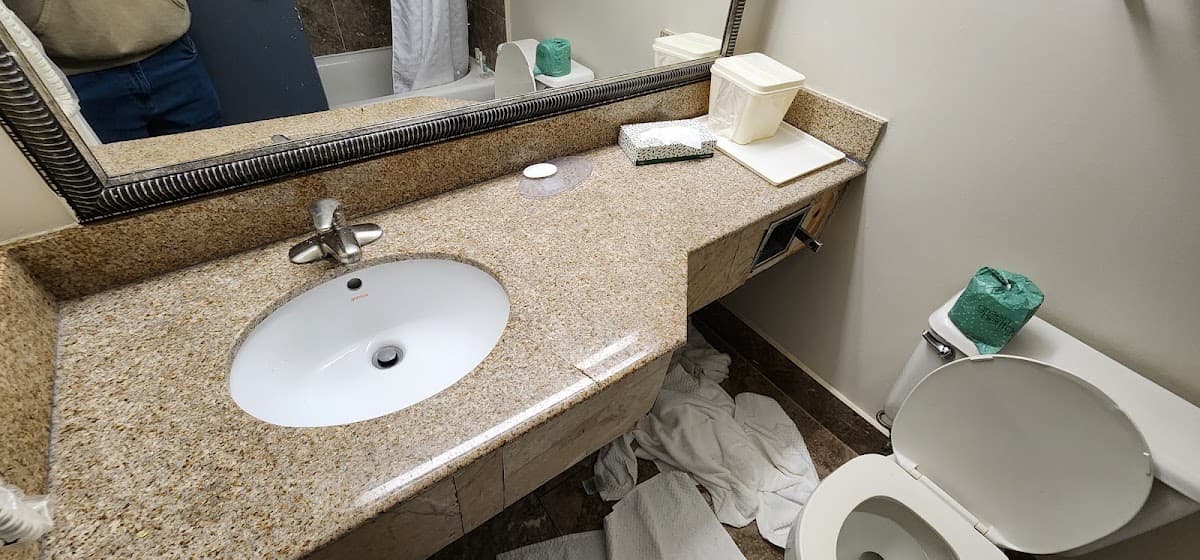 Quality Inn & Suites — photo 3