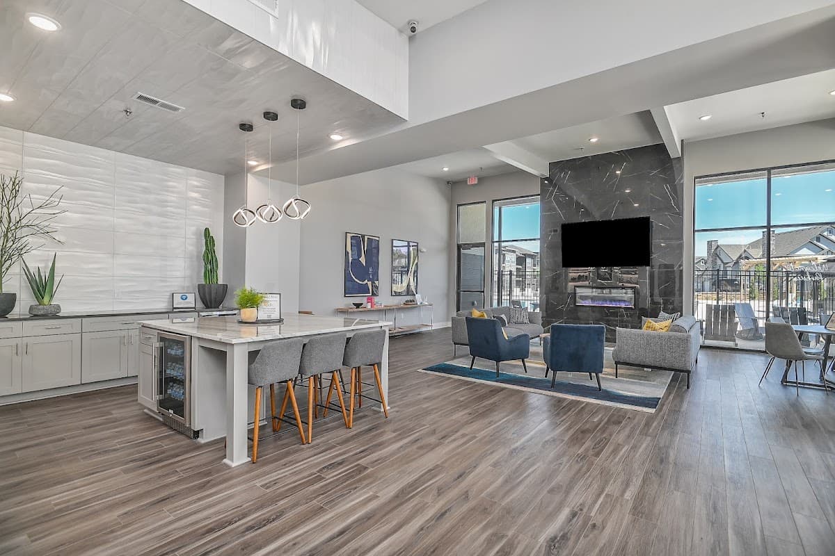 Parkview Apartments — photo 3
