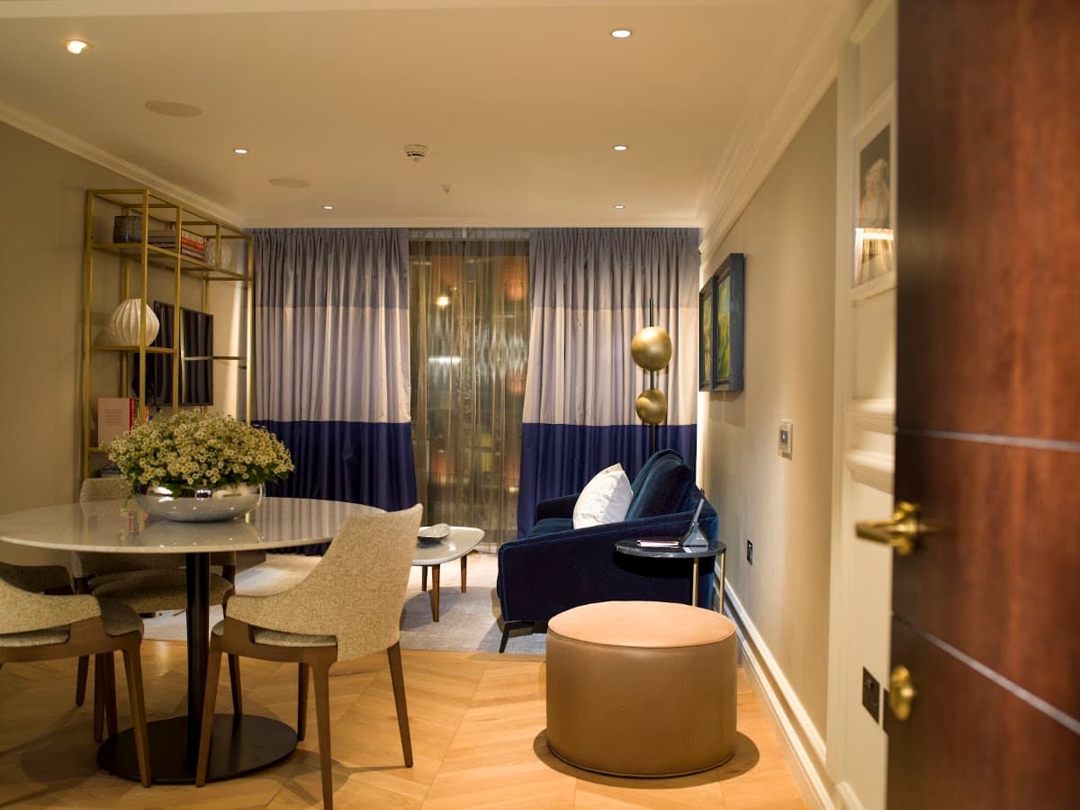 The Guardsman Hotel & Residences — photo 5