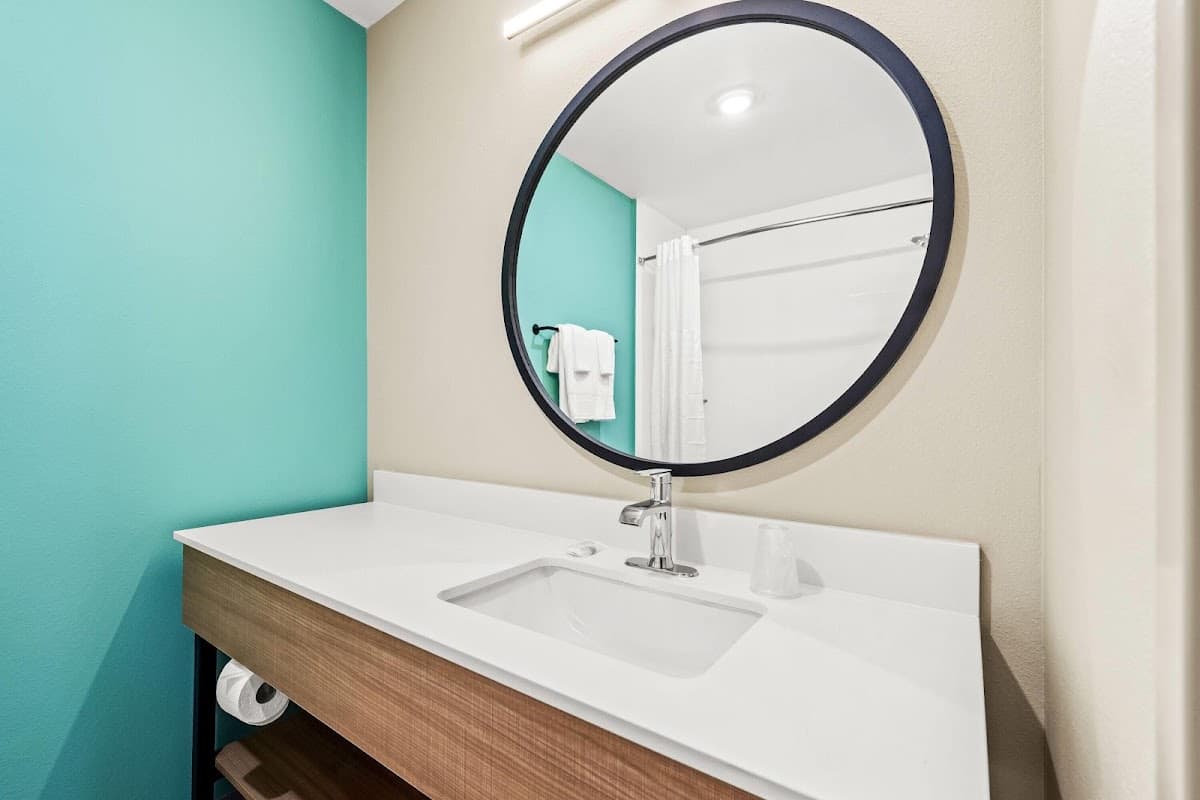 ECHO Suites Extended Stay by Wyndham Reno — photo 3