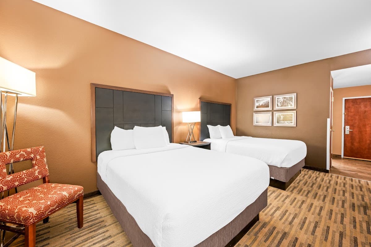 La Quinta Inn & Suites by Wyndham Boone University — photo 5