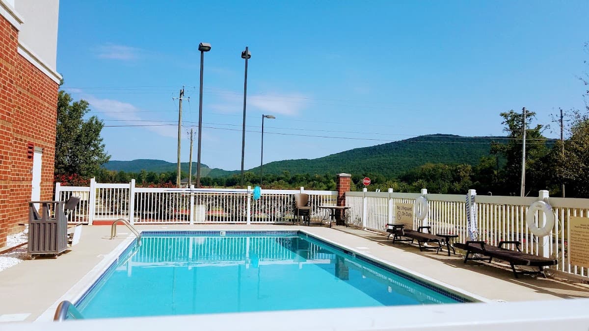Hampton Inn & Suites Huntsville Hampton Cove — photo 3