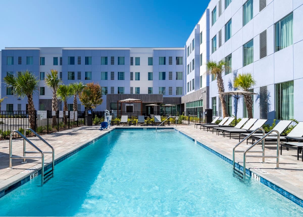 Drury Inn & Suites Destin Miramar Beach — photo 1