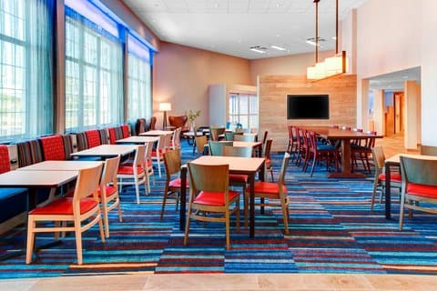 Fairfield by Marriott Inn & Suites Cape Cod Hyannis — photo 5