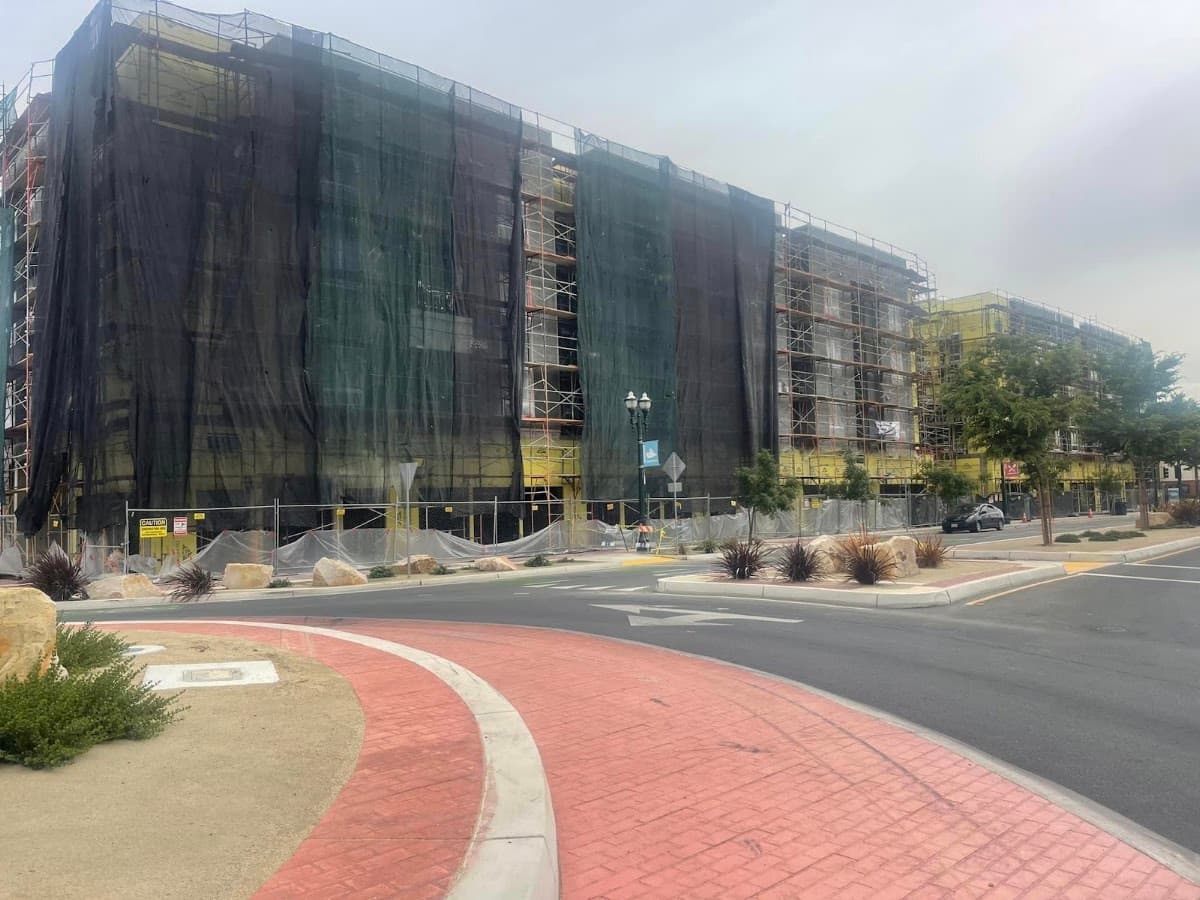 Grand View Village — photo 3