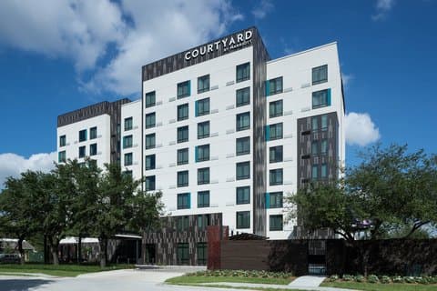 Courtyard by Marriott Houston Heights/I-10 — photo 1