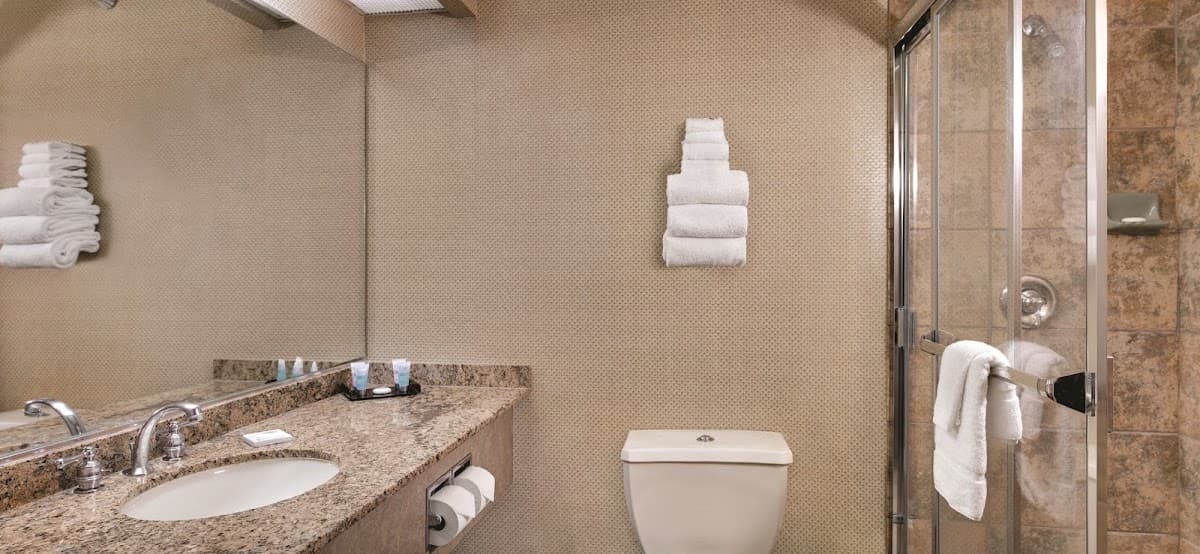 Luxor Hotel & Casino — photo 4
