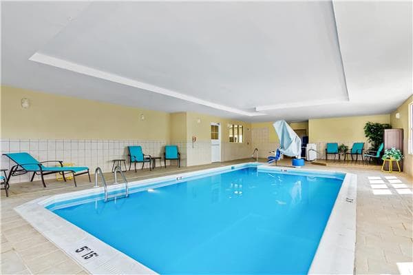 Country Inn & Suites by Radisson, Princeton, WV — photo 3