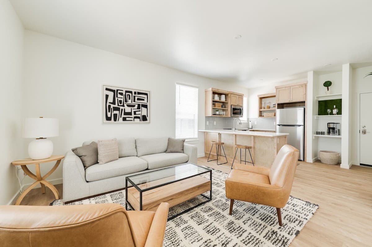 B12 Apartments — photo 3