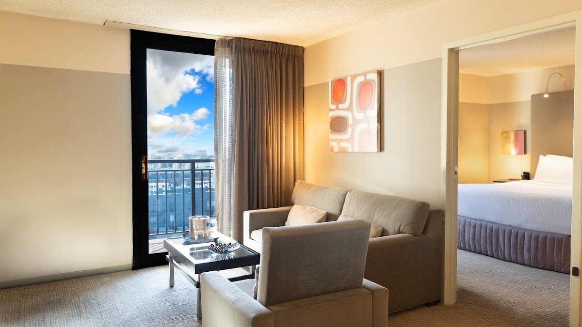 Crowne Plaza Chicago West Loop by IHG — photo 2