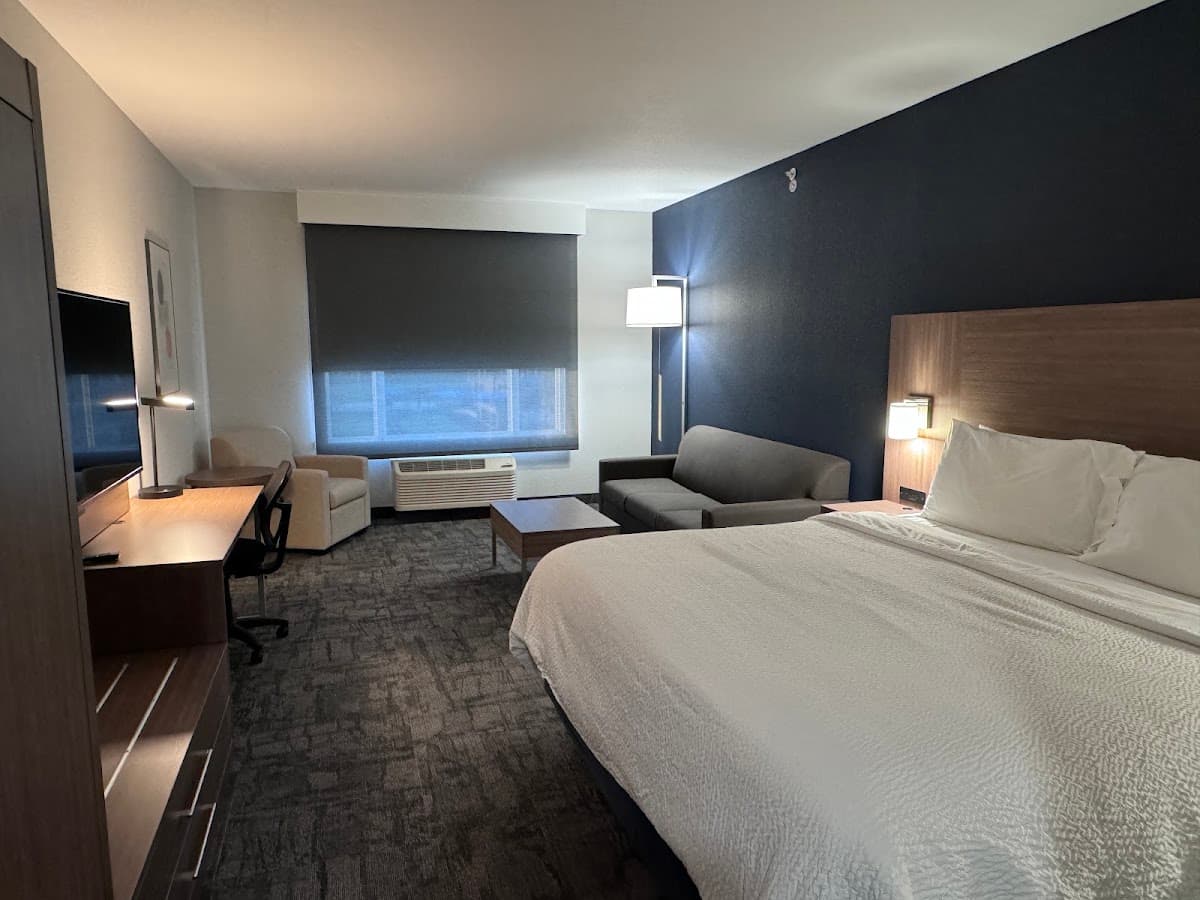 Holiday Inn Express Kansas City North – Parkville, an IHG Hotel — photo 2