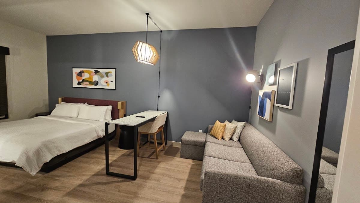 Atwell Suites Kansas City Airport, an IHG Hotel — photo 2