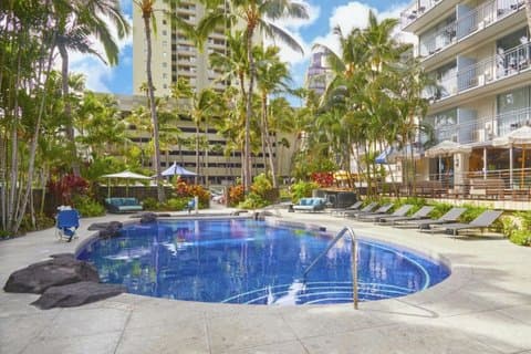 Courtyard by Marriott Waikiki Beach — photo 1