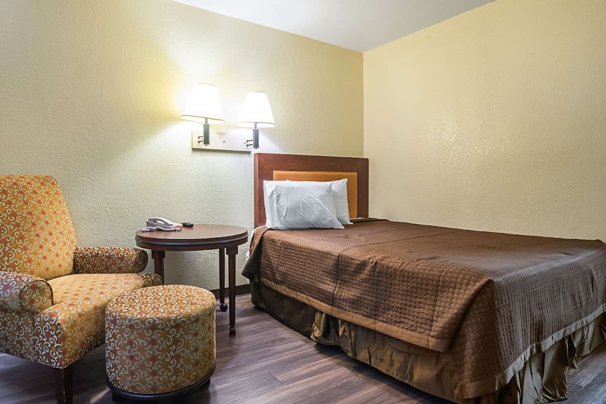 Rodeway Inn Kissimmee Maingate West — photo 2