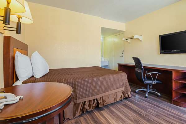 Rodeway Inn Kissimmee Maingate West — photo 5