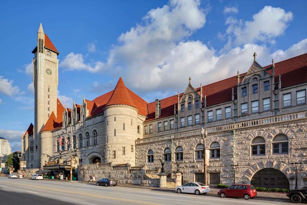 St. Louis Union Station Hotel, Curio Collection by Hilton — photo 1