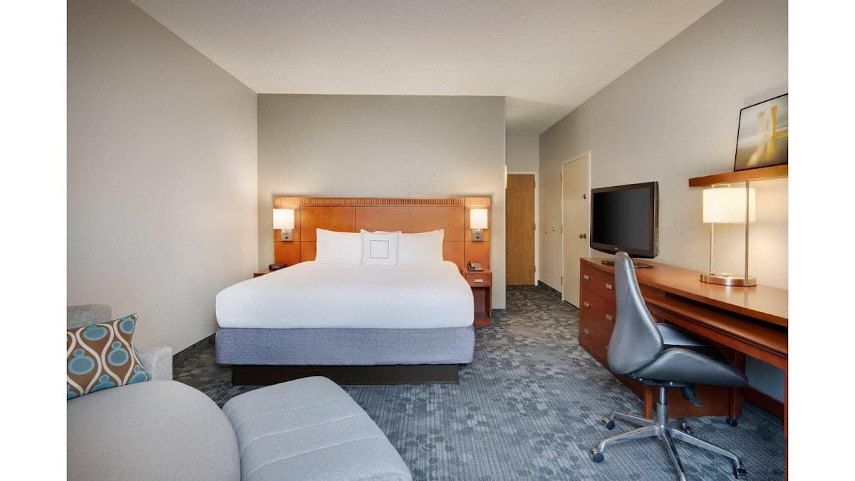 Courtyard by Marriott Savannah Midtown — photo 2