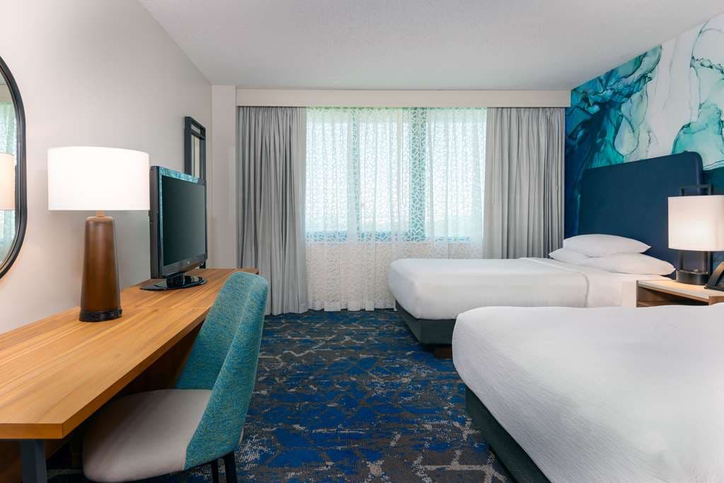 Embassy Suites by Hilton Tampa USF Near Busch Gardens — photo 2