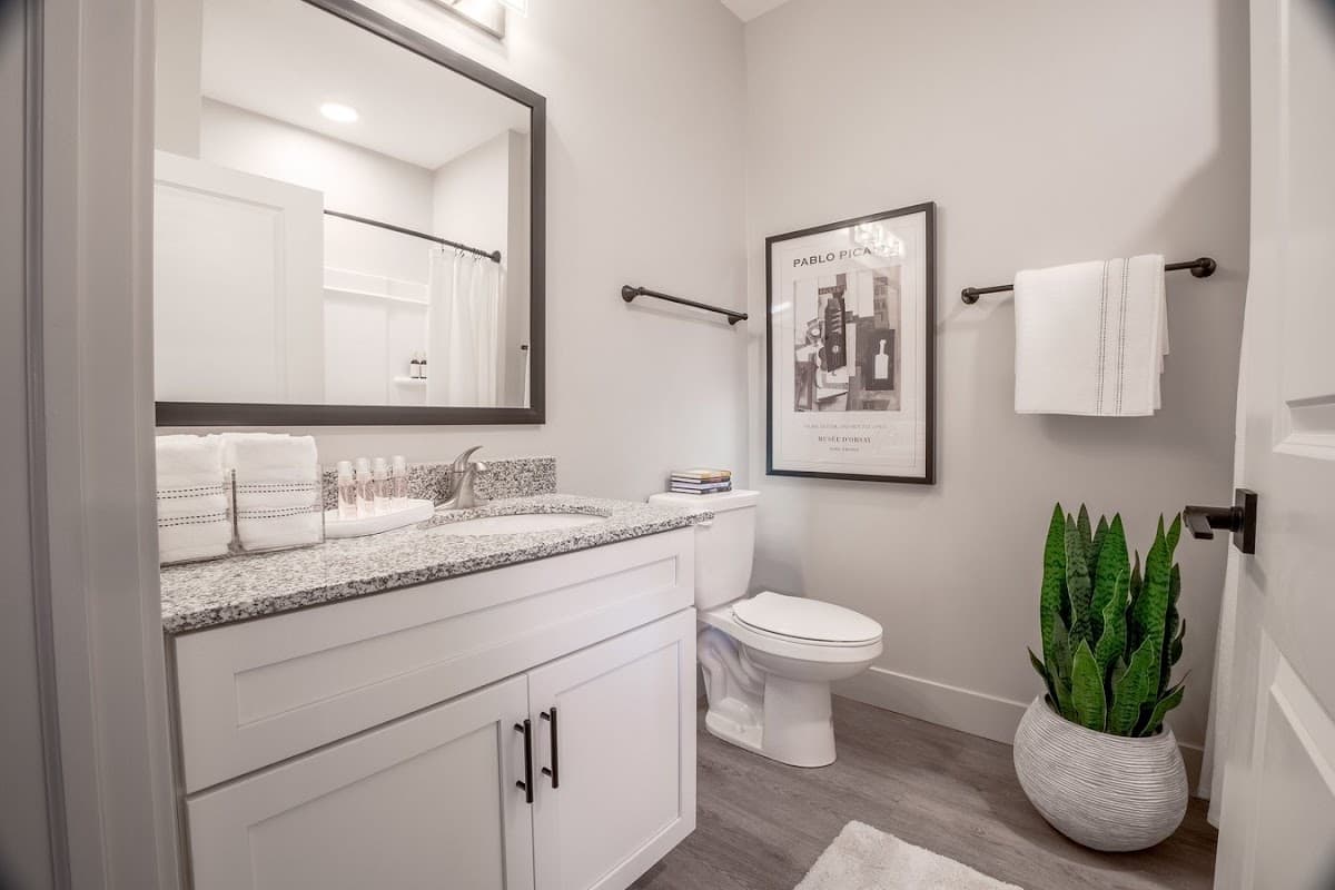 Colony Lofts — photo 3