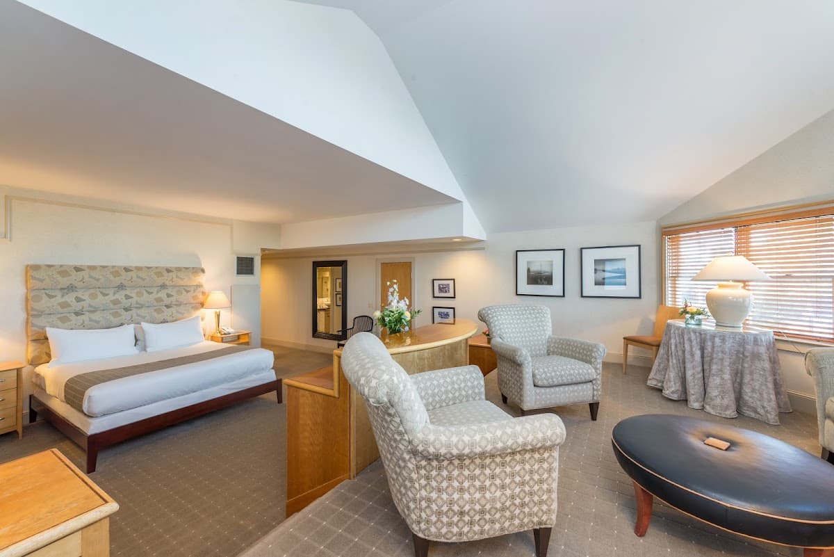 The Breakwater Inn — photo 3