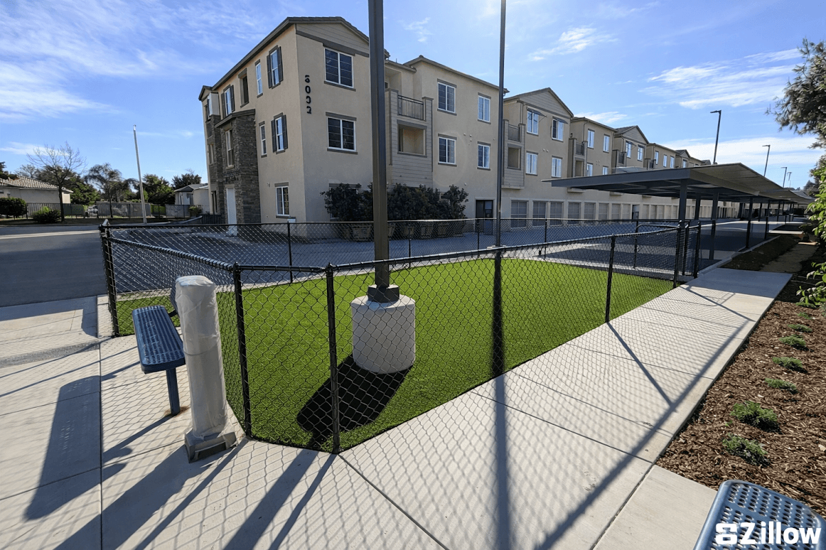 Gallery Park Riverside — photo 5