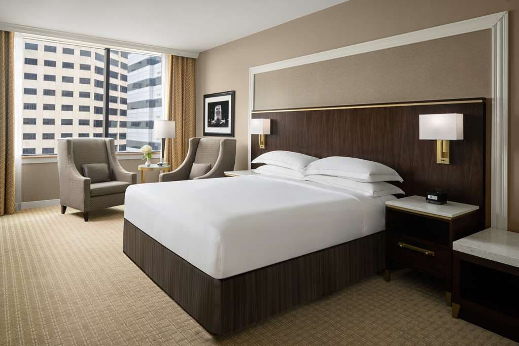 Hilton Indianapolis Hotel & Suites — photo 5