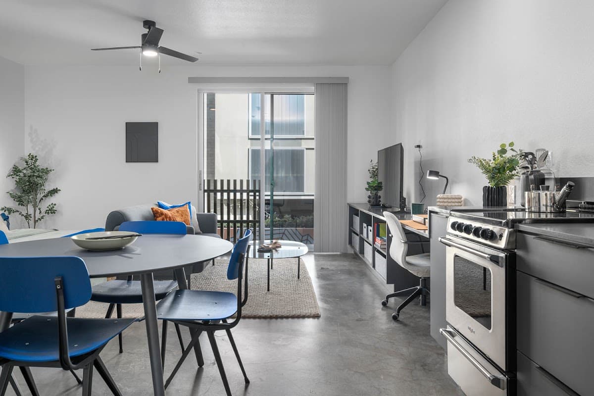 Dwell @ 5th and Farmer — photo 3
