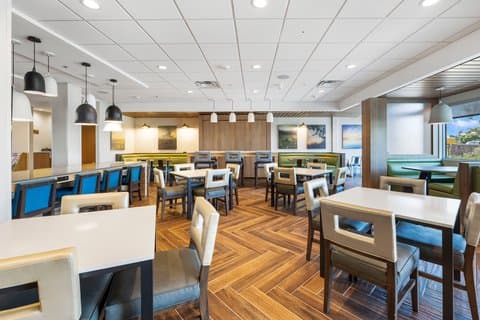 Fairfield by Marriott Inn & Suites San Francisco Airport Oyster Point Area — photo 5