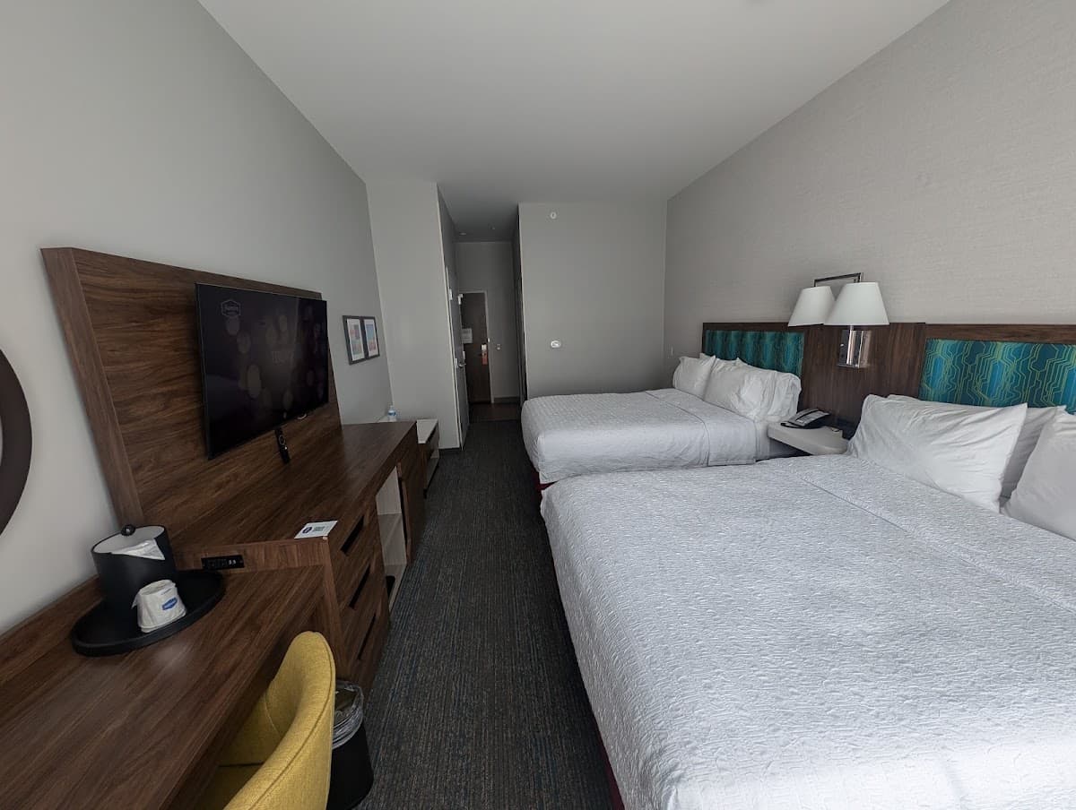 Hampton Inn Saline — photo 5