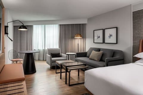 Sheraton Gateway Hotel in Toronto International Airport — photo 2
