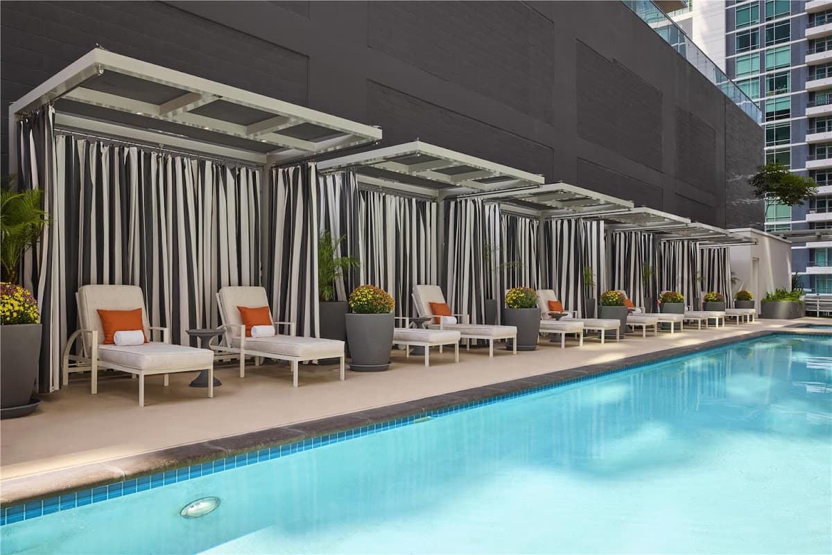 Carte Hotel San Diego Downtown, Curio Collection by Hilton — photo 3