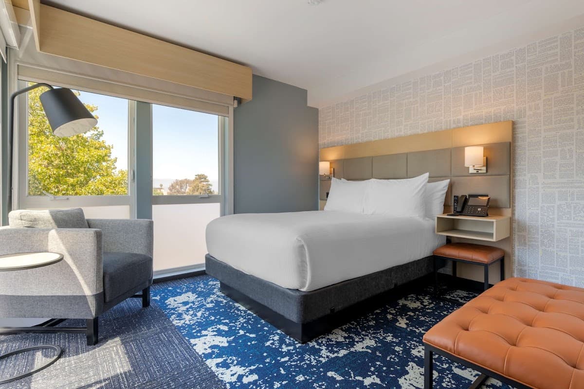 Aiden by Best Western Berkeley — photo 2