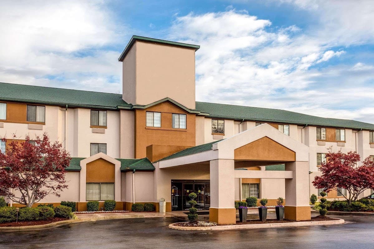 Wingate by Wyndham Owensboro — photo 1