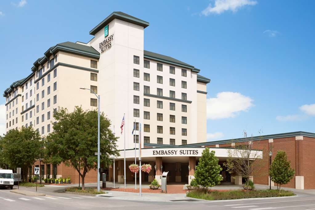 Embassy Suites by Hilton Lincoln — photo 1