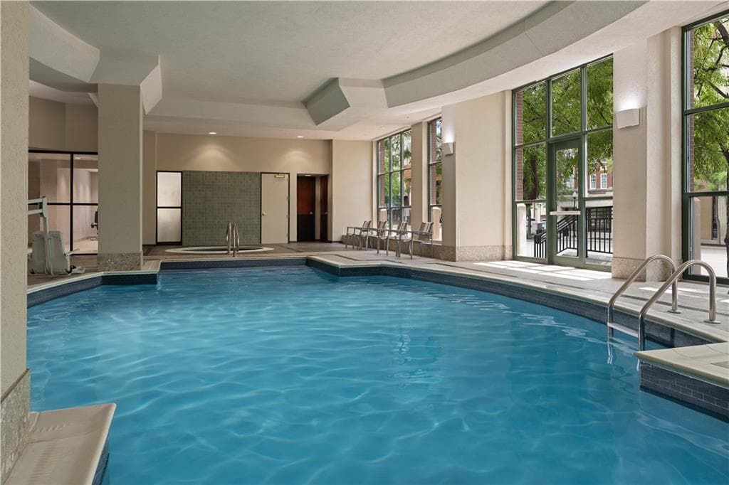 Embassy Suites by Hilton Lincoln — photo 3