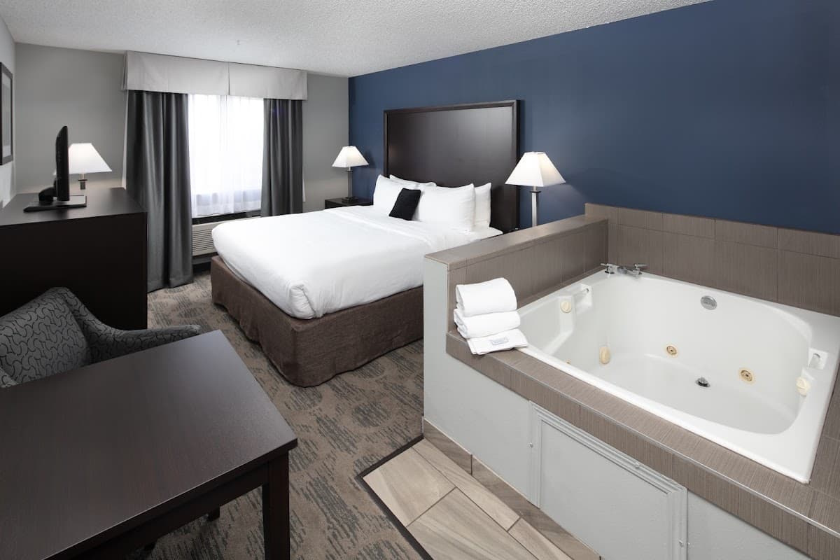 Red Lion Inn & Suites Sequim — photo 5