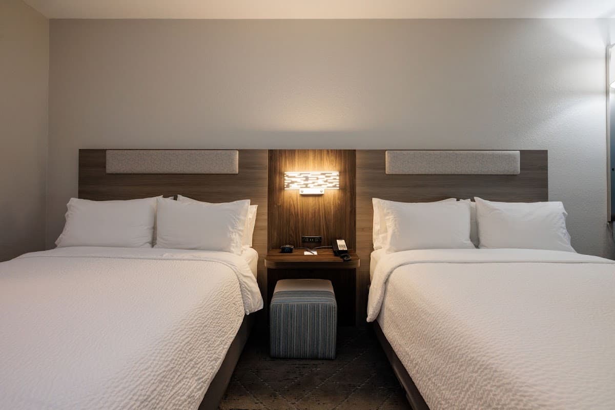 Holiday Inn Express & Suites Berkeley by IHG — photo 4