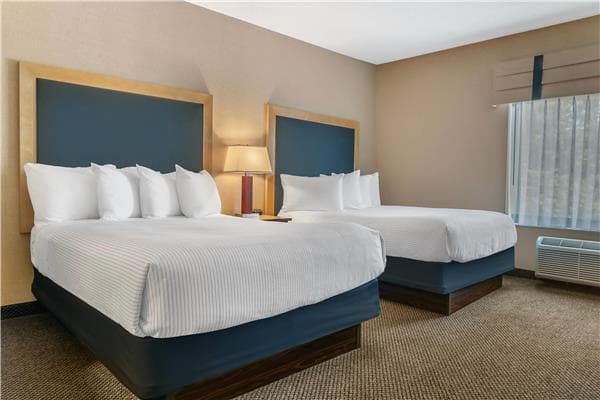 Cambria Hotel Traverse City — photo 2