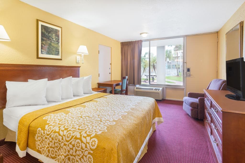 Quality Inn Orlando-Near Universal Blvd. — photo 2