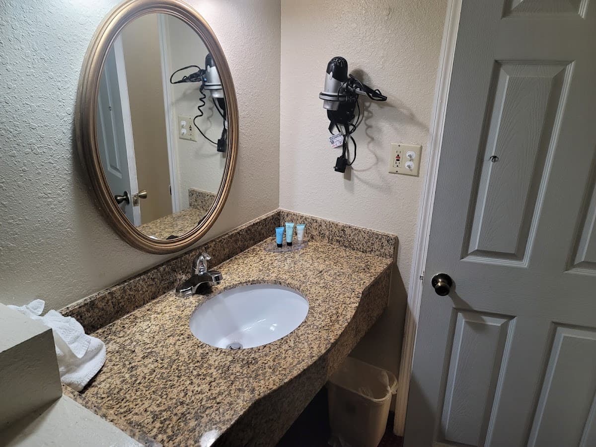 Quality Inn Orlando-Near Universal Blvd. — photo 4