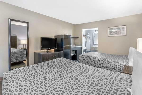 Suburban Studios International Drive — photo 2