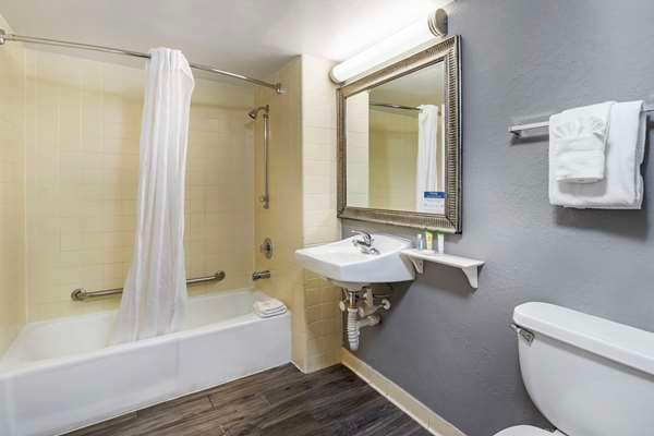 Suburban Studios International Drive — photo 4