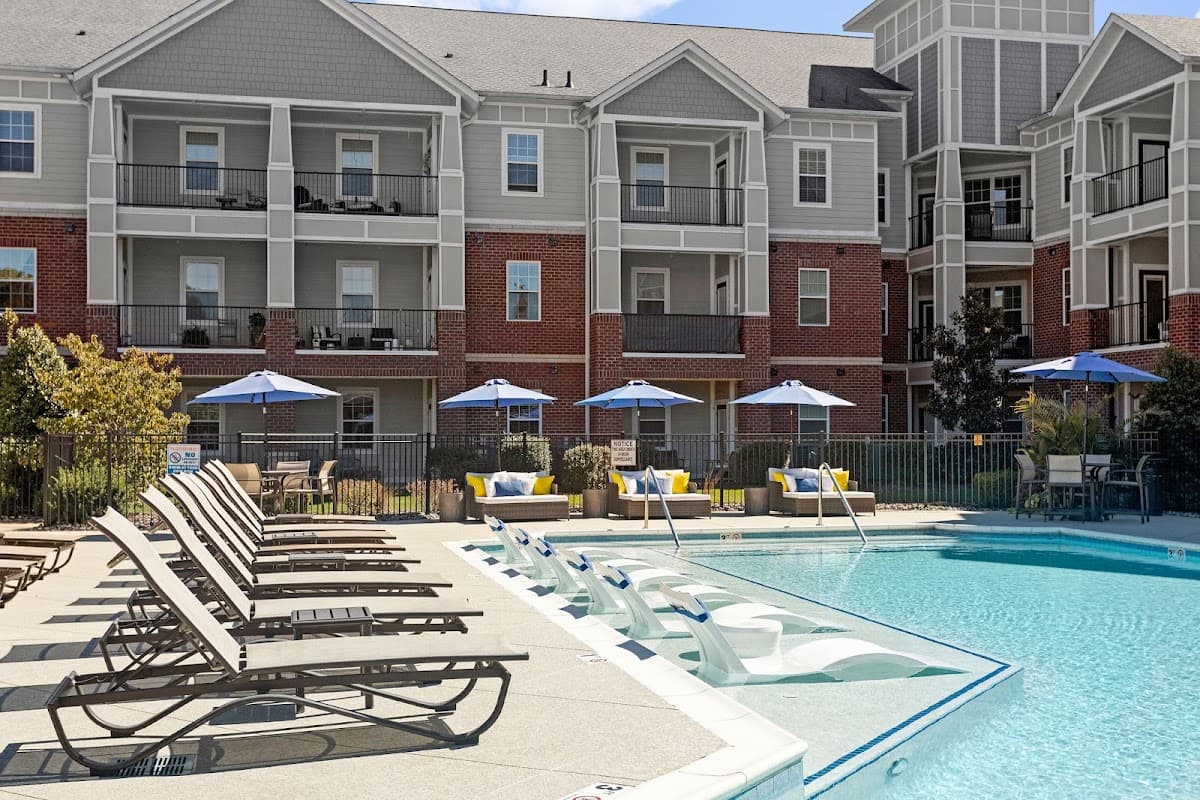 Mount Victor Olde Towne Luxury Apartments — photo 1