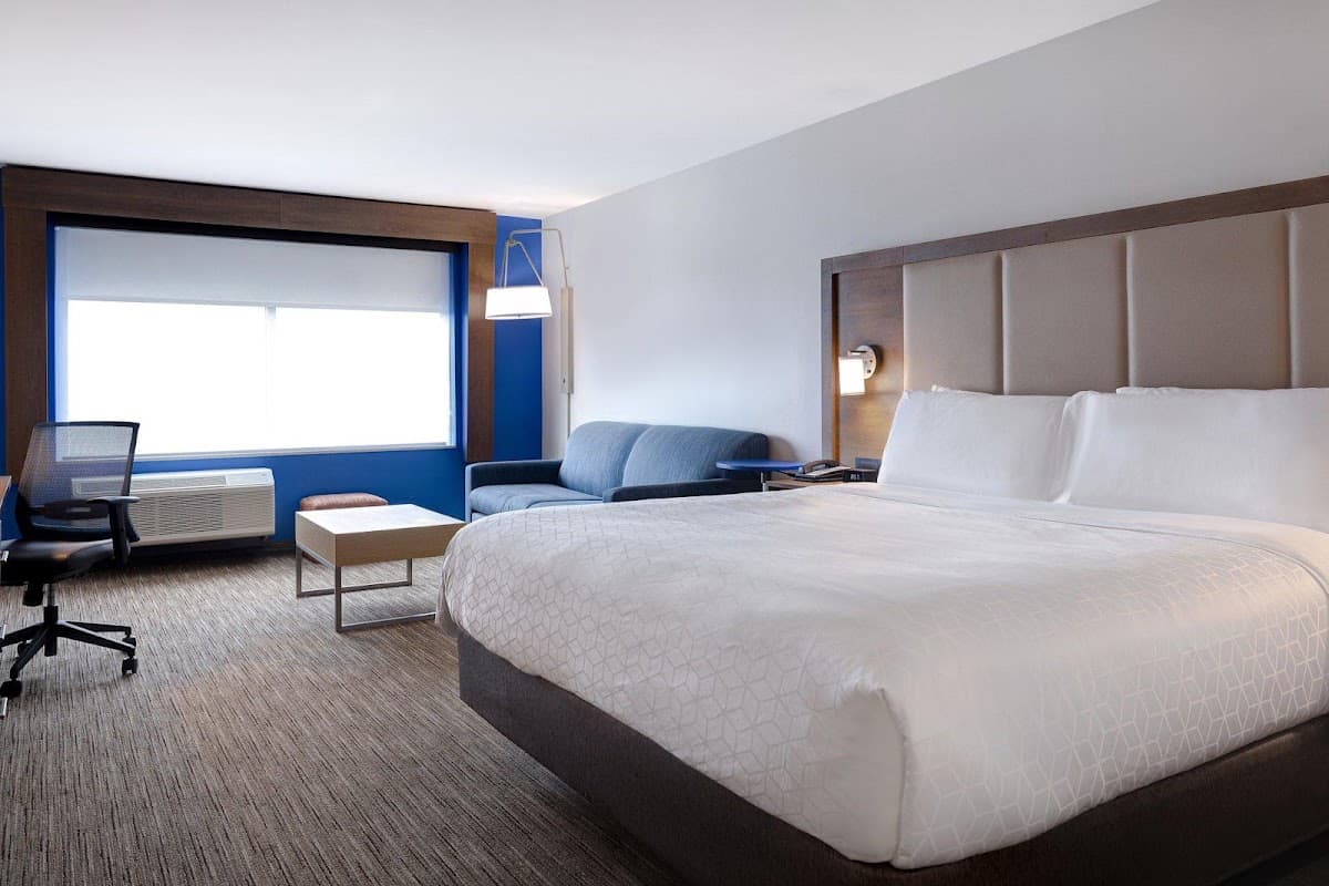 Holiday Inn Express & Suites Brighton by IHG — photo 2