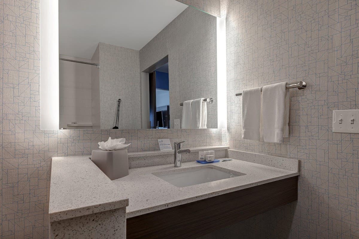 Holiday Inn Express & Suites Brighton by IHG — photo 4