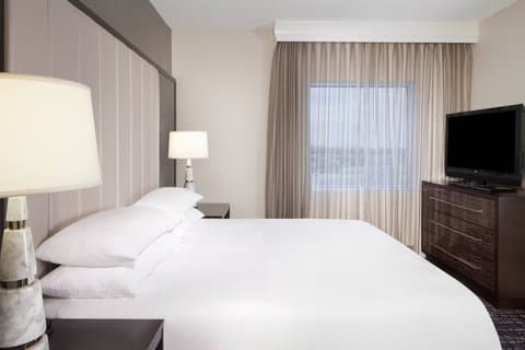 Dallas Marriott Suites Medical/Market Center — photo 2