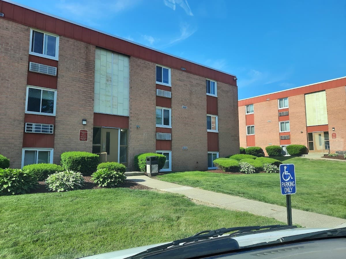 Churchview Garden Apartments — photo 1