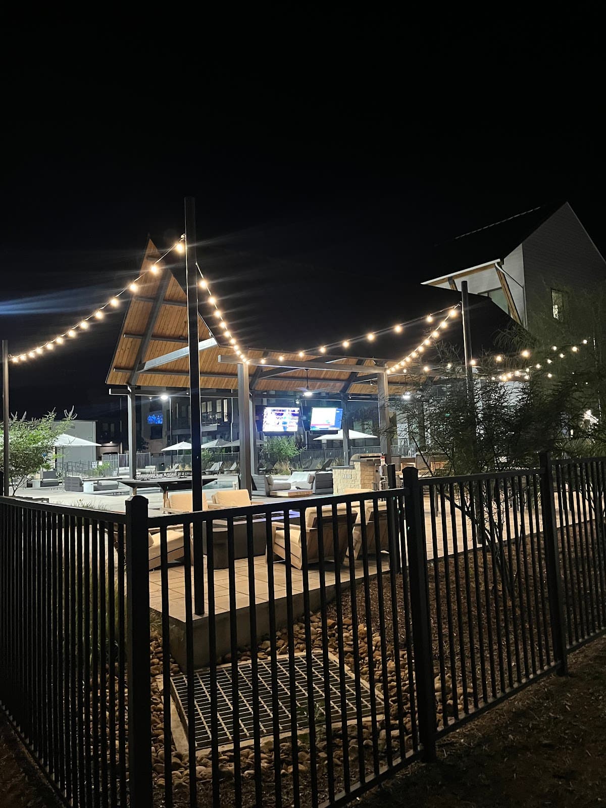 Azola Avery Centre — photo 4